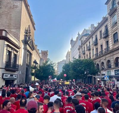 MANIFESTACIÓN MASIVA CONTRA EL CONSEJO DE ADMINISTRACIÓN.